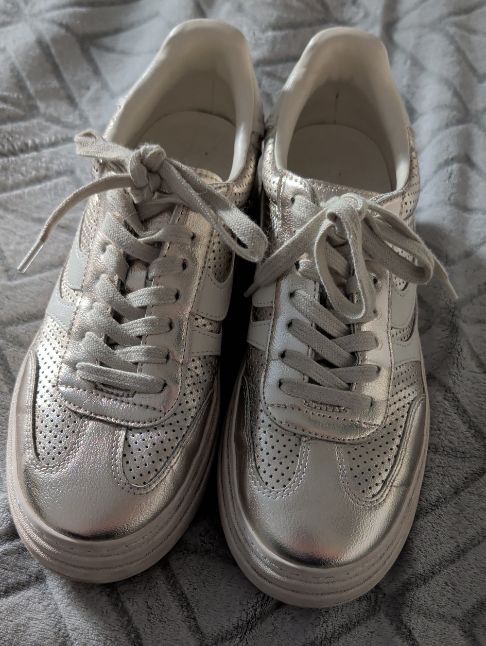 Steve Madden Gold And Cream  Low-Top Lace-Up Sneaker